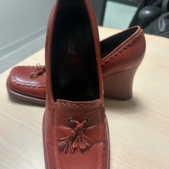 To the Max red leather platform loafers size 8 great used condition. Academia - Picture 6 of 12